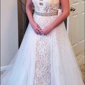 Beautiful ivory gown by Jovani